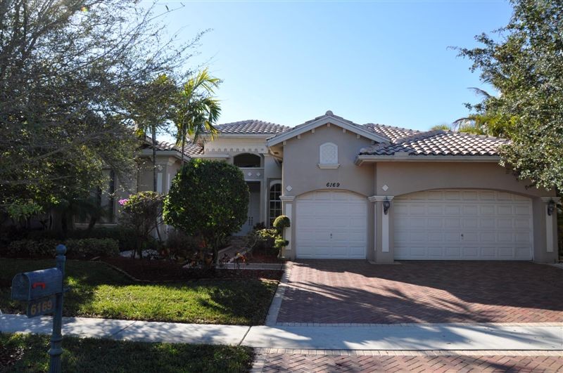 6169 S Via Venetia